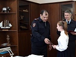 Сотрудники Шпаковской полиции поздравили юных жительниц района с Международным женским днем и вручили паспорта